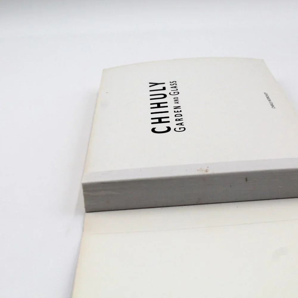 Chihuly Garden and Glass Book With 32 Full Color Post Card ~ Brand New 2016